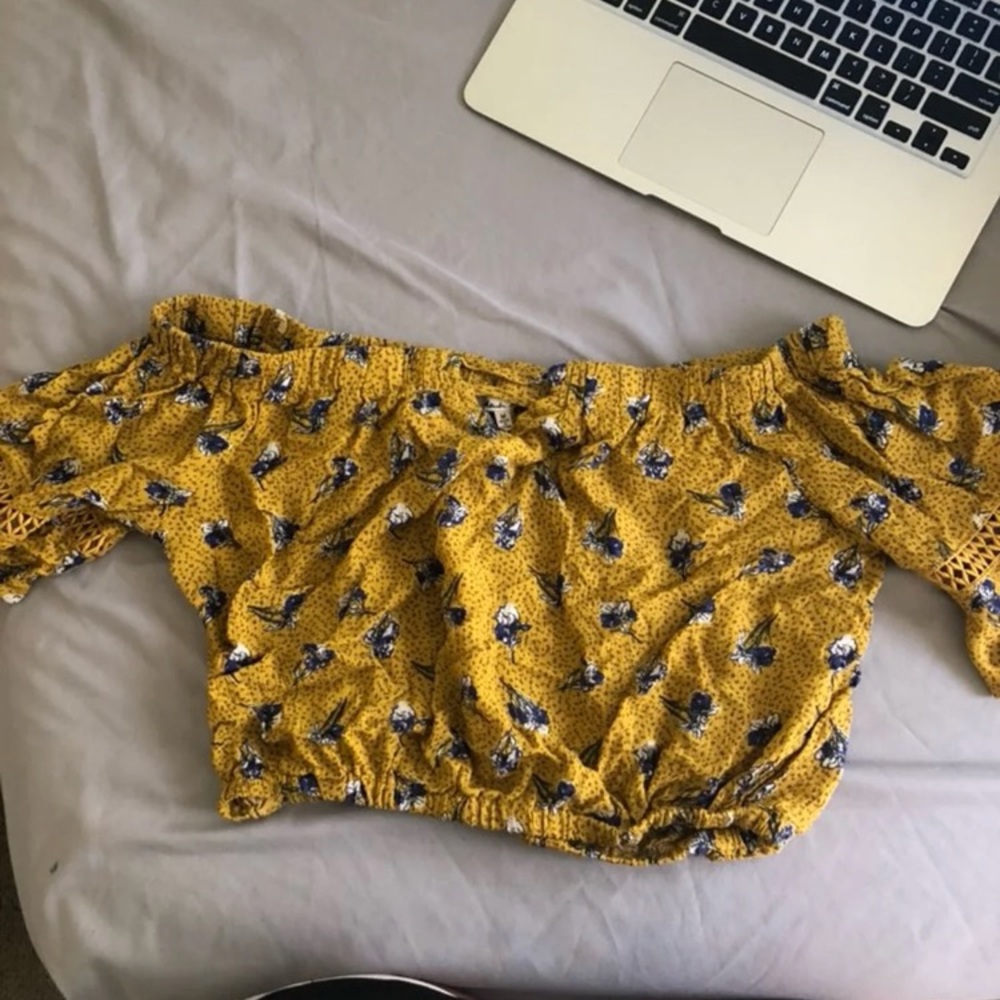 Crop top